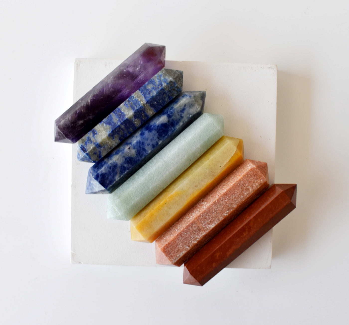 Chakra Crystals Points Set, 7 Chakra Stones Point Set with Wooden Grid Plate, Selenite Log