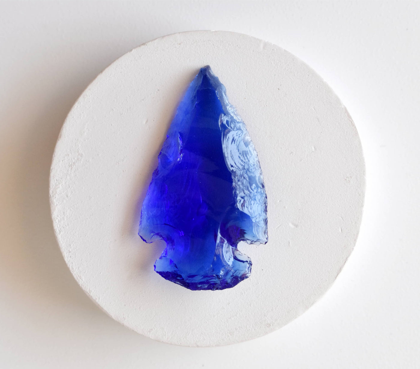 Pointe de flèche en verre bleu clair de 1,25 '' ~ points de fer de lance en agate indienne fabrication de bijoux et emballage de fil, belle pièce d'affichage