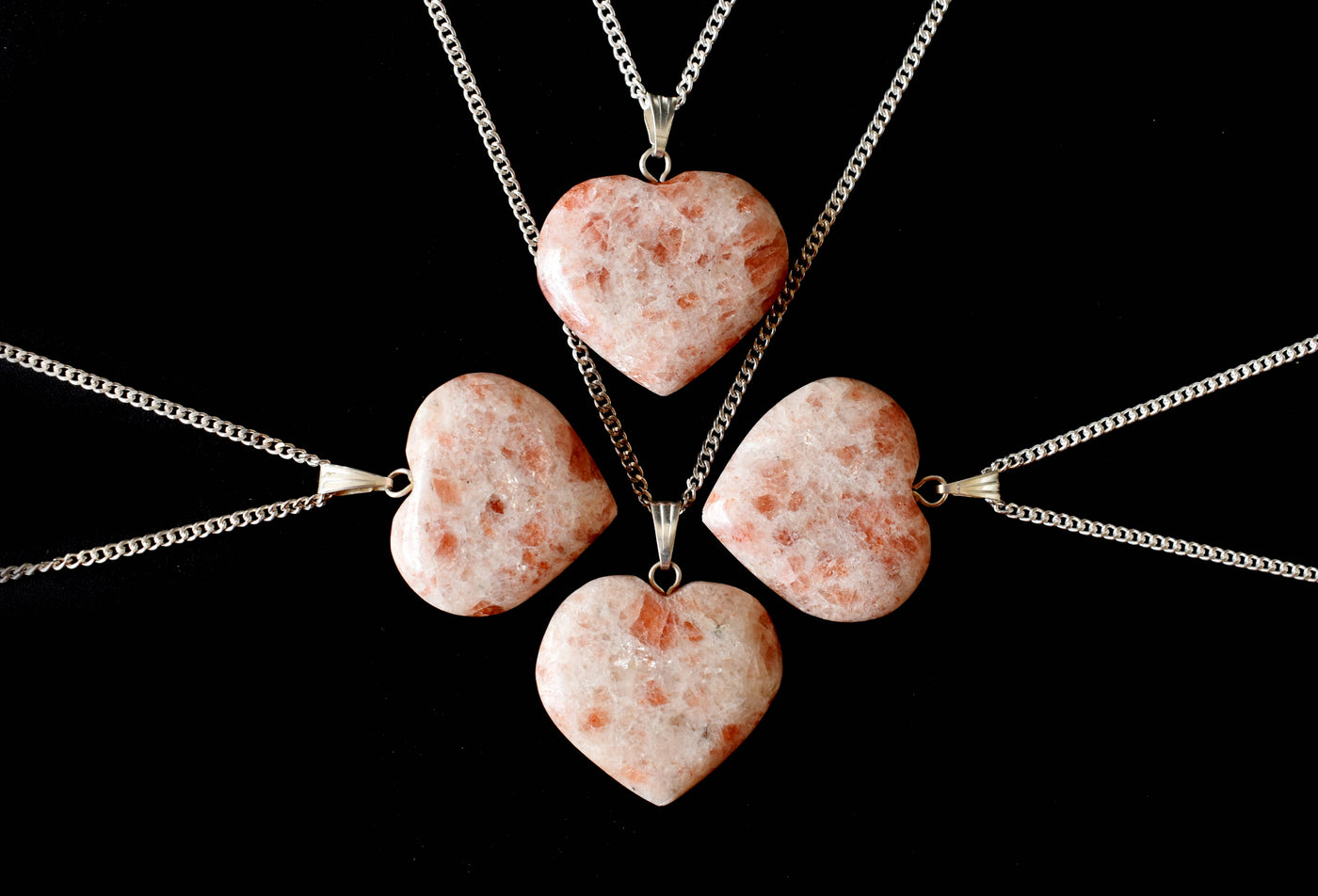 Véritable pendentif cœur en cristal de pierre de soleil, véritables colliers en forme de cœur, breloque en pierre précieuse polie.