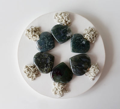 Pendentif coeur en cristal d'agate mousse véritable, véritables colliers en forme de coeur, breloque en pierres précieuses polies