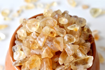 Chips de cristal de citrine brute, chips de pierres précieuses non percées dans un paquet de 4 oz, 1/2 lb, 1 lb