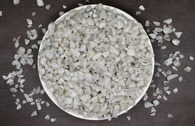 Chips de cristal d'agate mousse brute, puces de pierres précieuses non percées dans un paquet de 4 oz, 1/2 lb, 1 lb