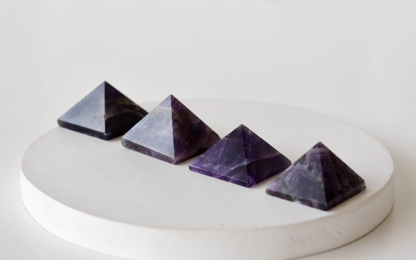 Pyramide de cristal d'améthyste ~ Pyramide d'améthyste pour la guérison, la grille de cristal et l'équilibrage des chakras