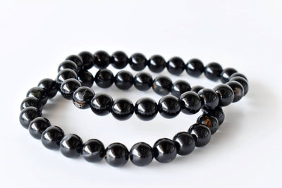 Bracelet en tourmaline noire 4MM, 6MM, 8MM, 10MM, 12MM Un bracelet de perles rondes, bracelet de pierres précieuses pierres de guérison