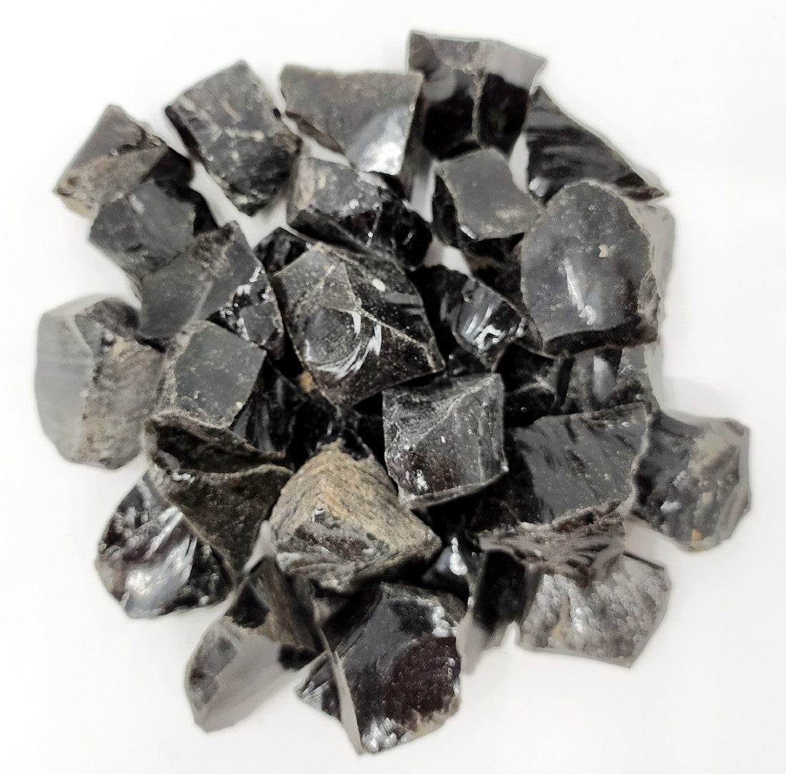 Pierres naturelles brutes d'obsidienne noire 1 pouce de morceaux de cristal brut d'obsidienne noire en taille de paquet 4 oz, 1/2 lb, 1 lb.