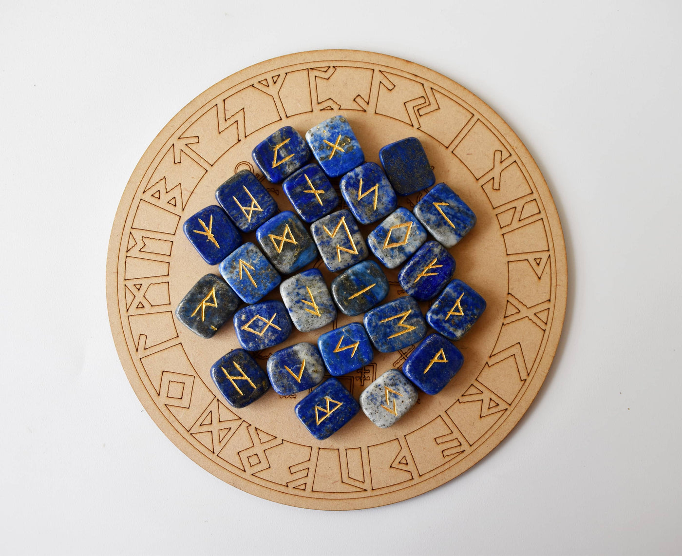 Lapis Lazuli Rune Sets avec pochette en velours noir et carte Rune, Elder Futhrak Rune Set