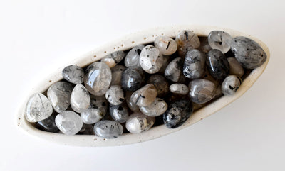 Pierre roulée en rutile noir de qualité A, cristaux de taille moyenne, 1pc, 2,3,5 et 10pcs