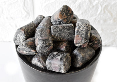 Spinelle Matrix Tumbled Crystals(Physical Strength and Promotes Longevity)