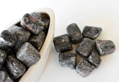 Spinelle Matrix Tumbled Crystals(Physical Strength and Promotes Longevity)