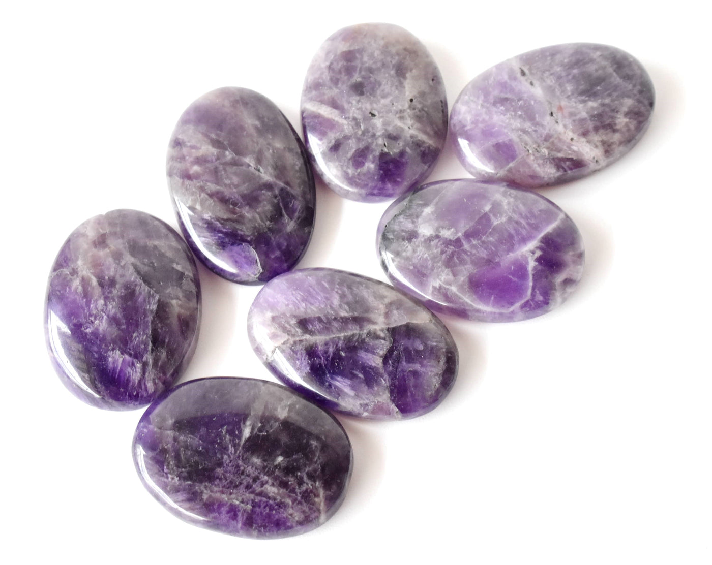 Amethyst Worry Stone pour la guérison des cristaux (Pocket Palm Stone / Thumb Stone)