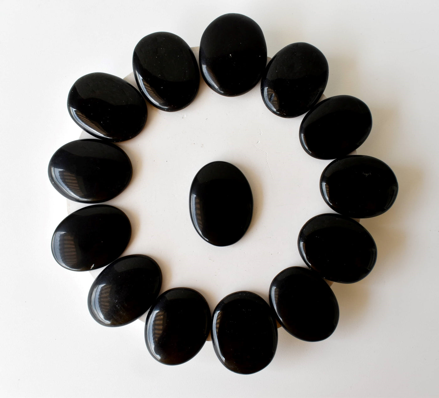 Pierre d'inquiétude en obsidienne noire pour la guérison des cristaux (Pocket Palm Stone / Thumb Stone)