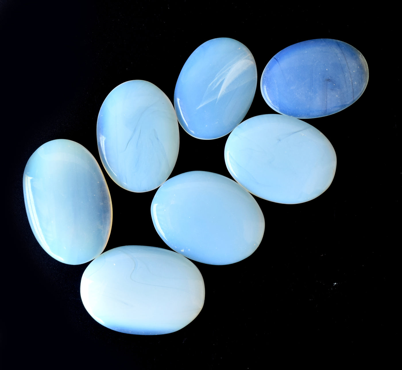 Opal Worry Stone pour la guérison des cristaux (Pocket Palm Stone / Thumb Stone)