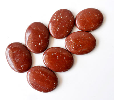 Red Jasper Worry Stone pour la guérison des cristaux (Pocket Palm Stone / Thumb Stone)