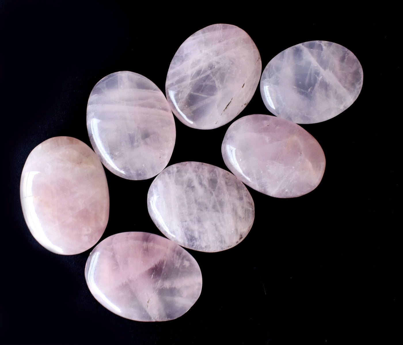 Pierre d'inquiétude en quartz rose pour la guérison des cristaux (Pocket Palm Stone / Thumb Stone)