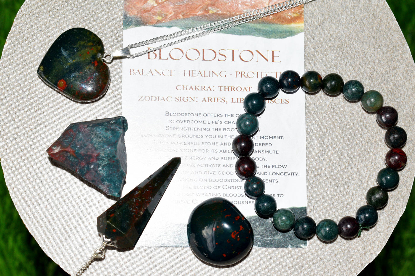 Coffret cadeau en cristal de pierre de sang pour un soutien et une protection émotionnels, véritables pierres précieuses polies.