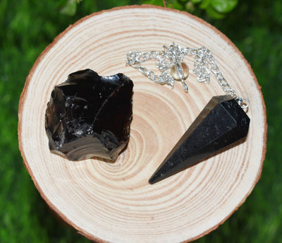 Coffret cadeau en cristal de tourmaline noire pour un soutien et une protection émotionnels, véritables pierres précieuses polies.
