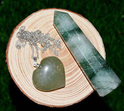 Coffret cadeau en cristal d'aventurine verte pour le soutien et la protection émotionnels, véritables pierres précieuses polies.