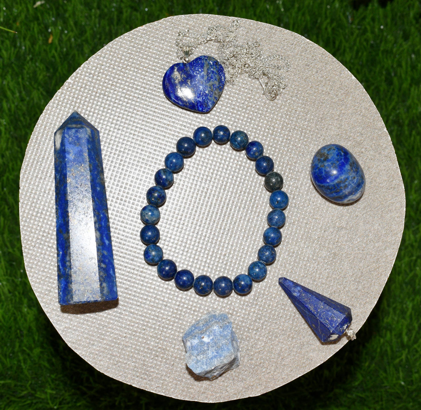 Coffret cadeau en cristal de lapis-lazuli pour un soutien et une protection émotionnels, véritables pierres précieuses polies.