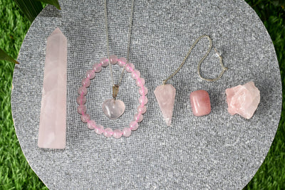 Coffret cadeau en cristal de quartz rose pour un soutien et une protection émotionnels, véritables pierres précieuses polies.